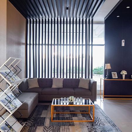 Collection O 15 Taman Melati Merr Surabaja Exteriér fotografie