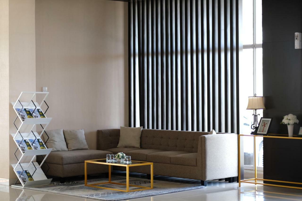 Collection O 15 Taman Melati Merr Surabaja Exteriér fotografie