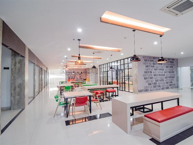 Collection O 15 Taman Melati Merr Surabaja Exteriér fotografie